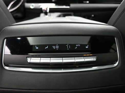 Used 2023 Cadillac Escalade Sport AWD/4WD image 32