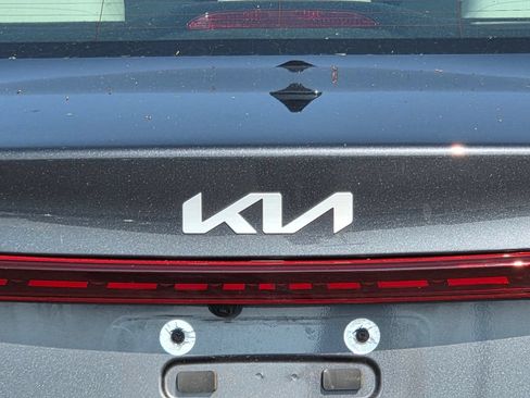 Used 2022 Kia Forte LXS FWD image 32