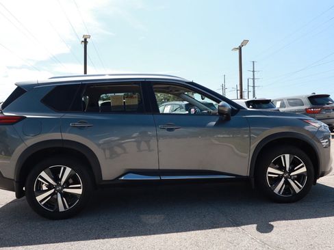 Used 2021 Nissan Rogue SL w/ Premium Package FWD image 6