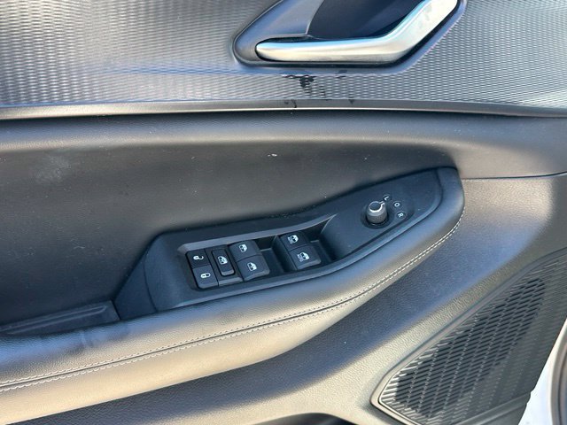 Used 2024 Jeep Grand Cherokee Altitude AWD/4WD image 17