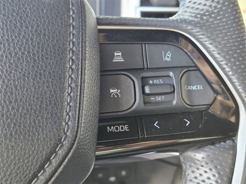 Used 2024 Toyota Sequoia Platinum image 35