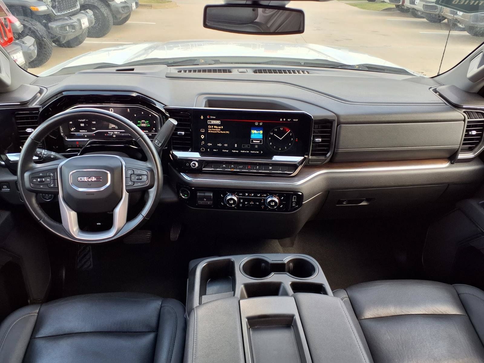 Used 2025 GMC Sierra 1500 SLT RWD image 10