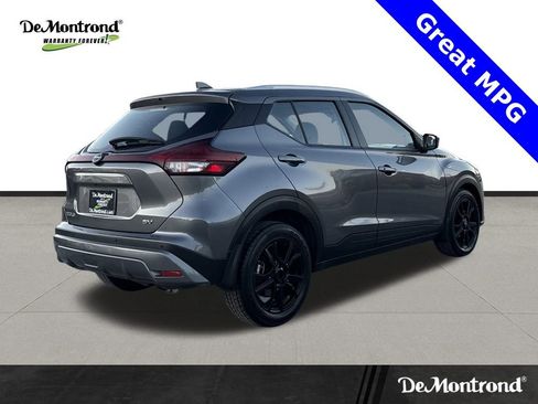Used 2023 Nissan Kicks SV image 5