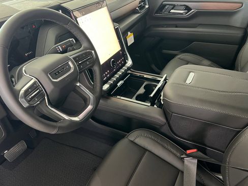 New 2026 GMC Yukon Denali AWD/4WD image 8