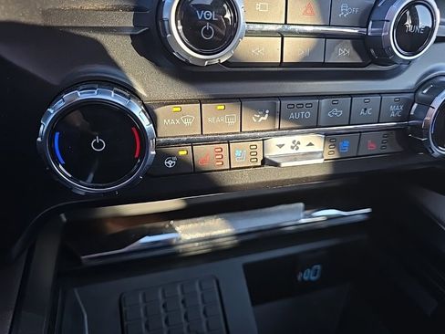 Used 2025 Ford F450 King Ranch w/ Chrome Package image 22