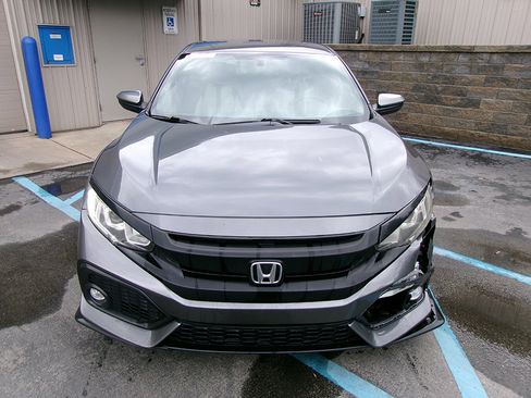 Used 2017 Honda Civic Sport image 3