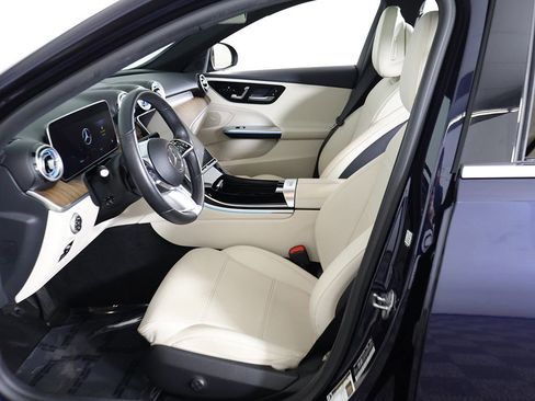 Used 2023 Mercedes-Benz C 300 4MATIC Sedan w/ Exclusive Trim Package image 33