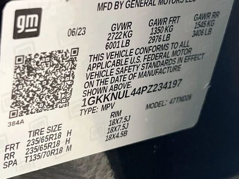 Used 2023 GMC Acadia SLT AWD/4WD image 35