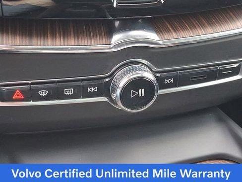 Certified 2023 Volvo XC60 B5 Plus w/ Climate Package AWD/4WD image 18