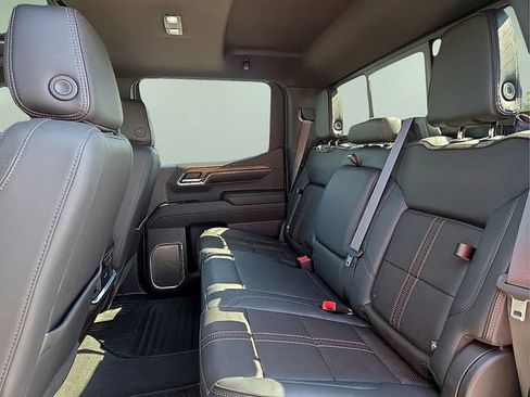 Certified 2024 Chevrolet Silverado 1500 High Country w/ Technology Package image 13