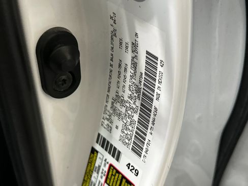 Used 2018 Toyota Tacoma SR w/ SR Convenience Package image 50