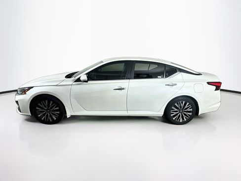 Used 2023 Nissan Altima 2.5 SV FWD image 4