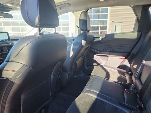 Certified 2022 Ford Escape SEL w/ SEL Stealth AWD Package image 24