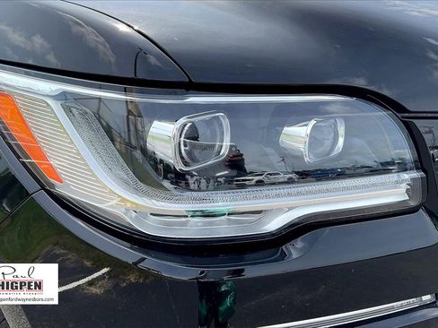 Used 2022 Lincoln Navigator Reserve image 30