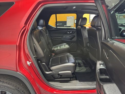 Used 2022 Chevrolet Traverse RS w/ LPO, Floor Liner Package image 21