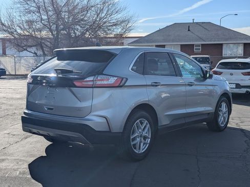 Used 2022 Ford Edge SEL image 3