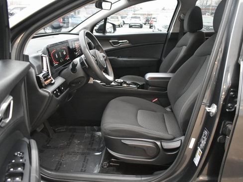 Used 2023 Kia Sportage LX image 13