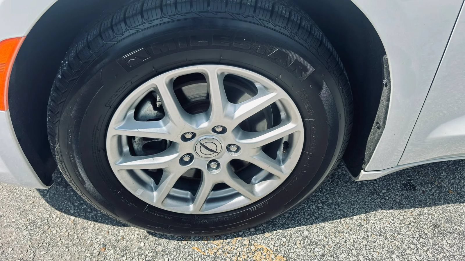 Used 2023 Chrysler Pacifica Touring-L FWD image 21