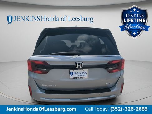 New 2026 Honda Odyssey Touring image 4