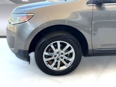Used 2014 Ford Edge Limited w/ Driver Entry Package FWD image 12
