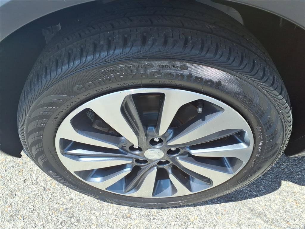 Used 2022 Buick Encore Preferred w/ Safety Package AWD/4WD image 10