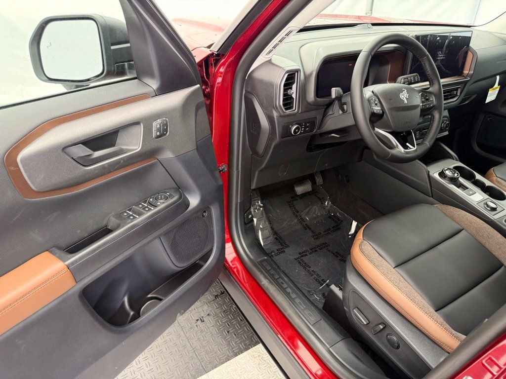 New 2026 Ford Bronco Sport Outer Banks w/ Outer Banks Tech Package+ AWD/4WD image 31