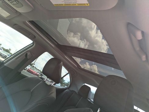 Used 2020 Toyota Camry XSE FWD image 22