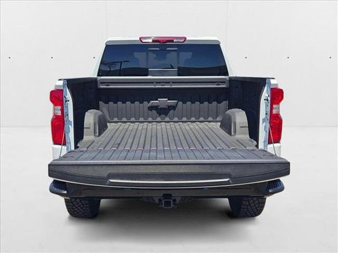Certified 2025 Chevrolet Silverado 1500 ZR2 w/ Technology Package image 6