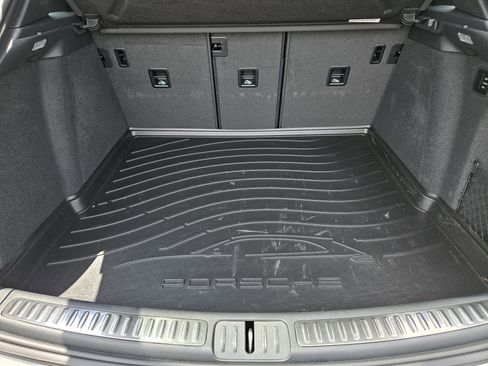 Certified 2026 Porsche Macan GTS image 31