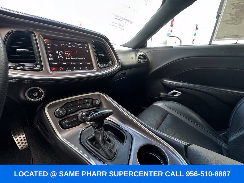 Used 2022 Dodge Challenger SXT w/ Plus Package RWD image 17