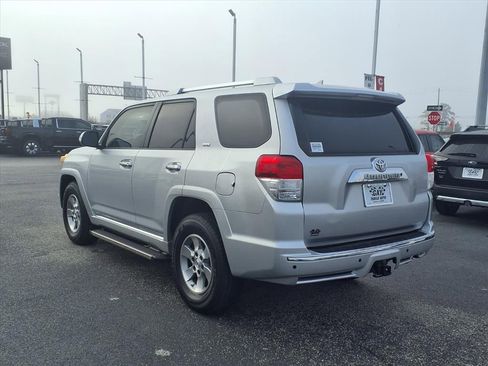 Used 2011 Toyota 4Runner SR5 image 2