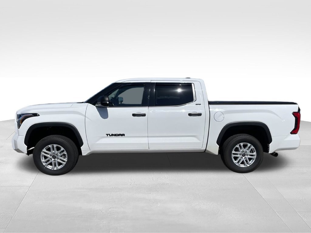 Used 2023 Toyota Tundra SR5 w/ SR5 Convenience Package AWD/4WD image 22