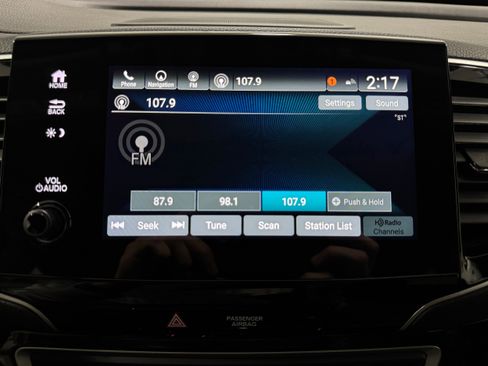 Used 2022 Honda Pilot Touring image 7