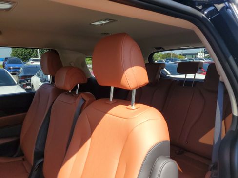 New 2026 Kia Carnival EX image 9