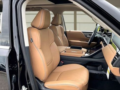 Used 2026 INFINITI QX80 Luxe w/ Cargo Package RWD image 7
