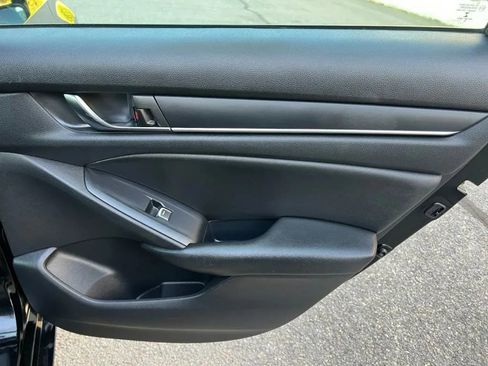 Used 2019 Honda Accord Sport image 17