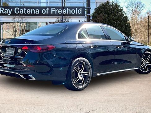 Used 2026 Mercedes-Benz E 350 4MATIC Sedan image 2