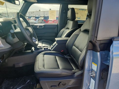 New 2025 Ford Bronco Outer Banks image 9