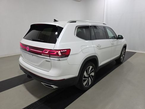 Used 2024 Volkswagen Atlas SEL AWD/4WD image 3