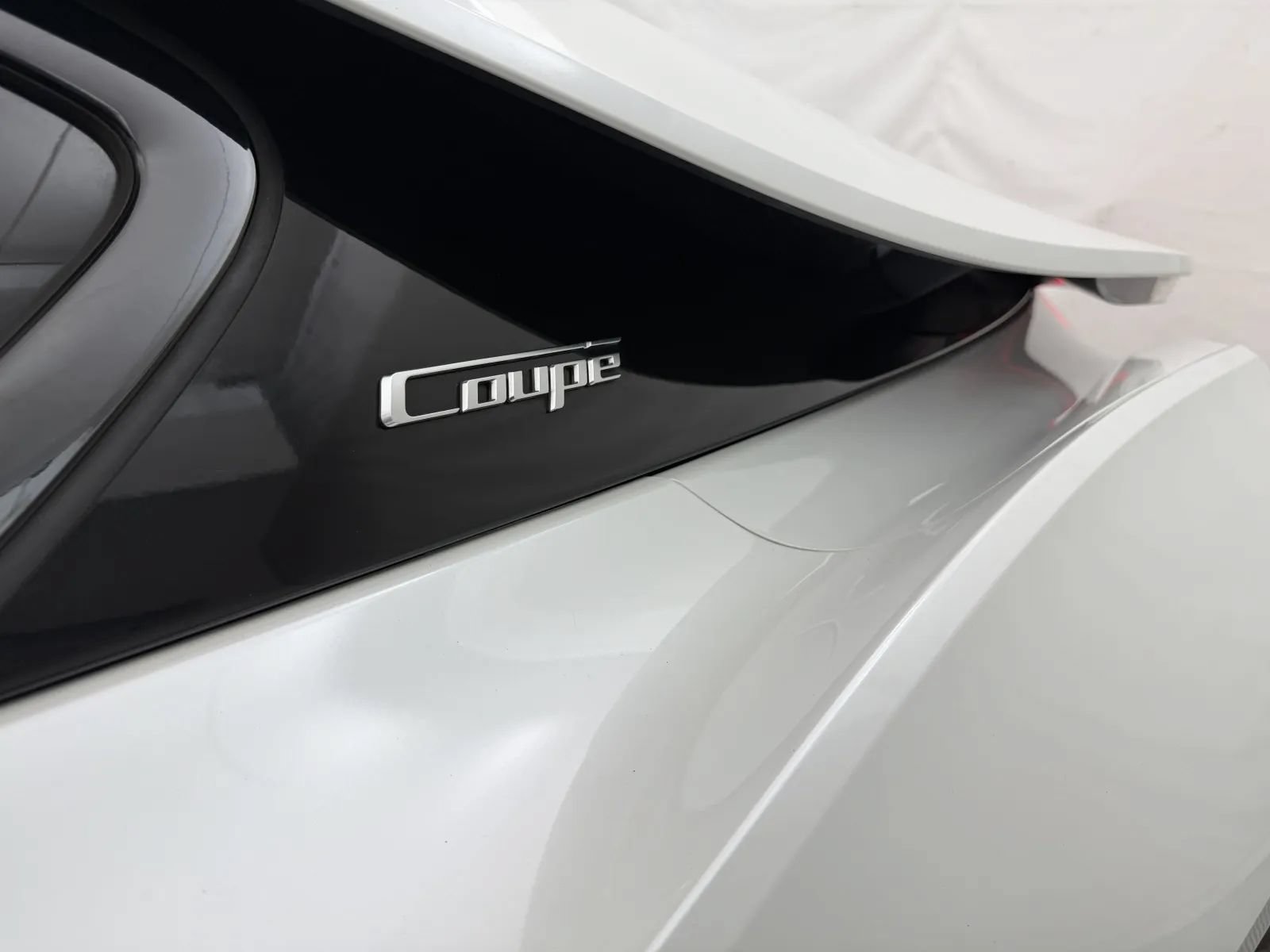 Used 2019 BMW i8 Coupe AWD/4WD image 7