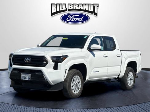 Used 2026 Toyota Tacoma SR5 AWD/4WD image 7