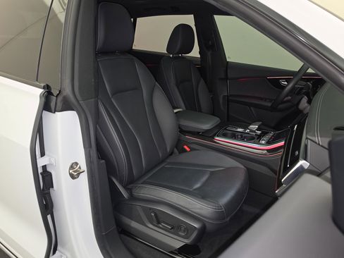 Used 2023 Audi Q8 Prestige AWD/4WD image 48