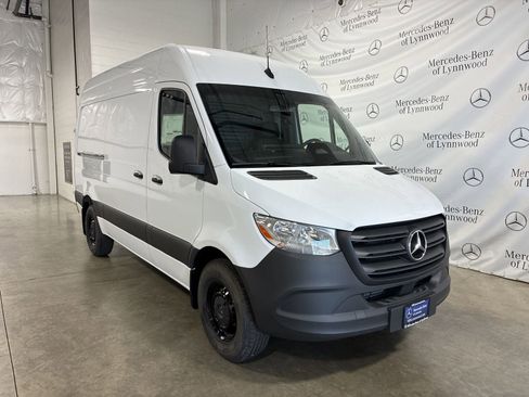 New 2025 Mercedes-Benz Sprinter 2500 image 2