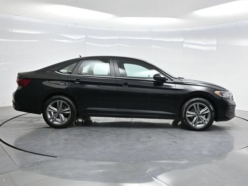 Used 2024 Volkswagen Jetta SE FWD image 40