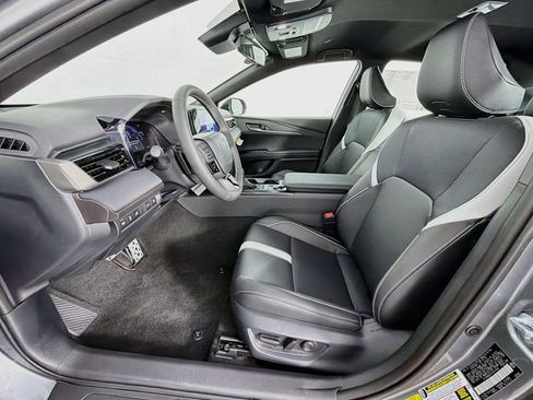New 2026 Toyota Camry SE FWD image 11