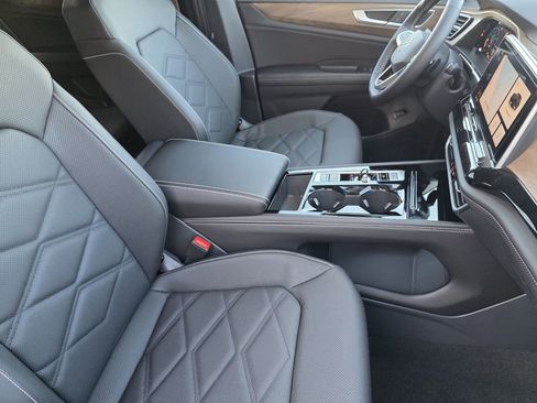 New 2026 Volkswagen Atlas SE image 10