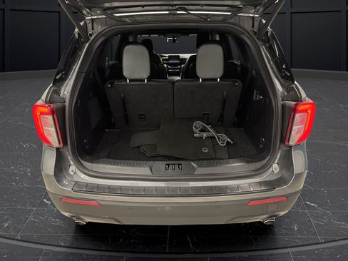 Used 2023 Ford Explorer ST-Line AWD/4WD image 15
