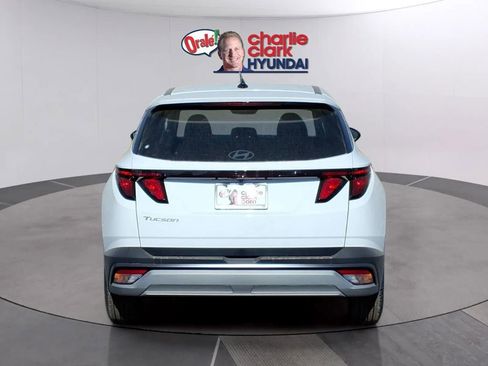 New 2026 Hyundai Tucson SE FWD image 4