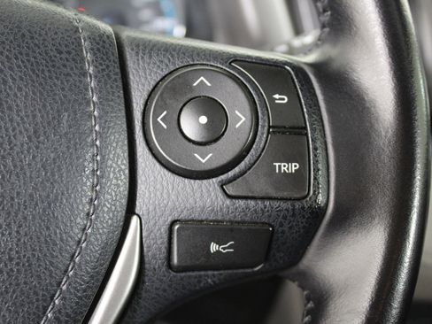 Used 2016 Toyota RAV4 Limited image 29