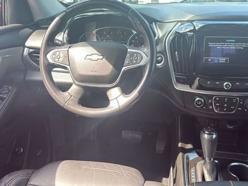Used 2018 Chevrolet Traverse LT w/ LPO, Floor Liner Package FWD image 28